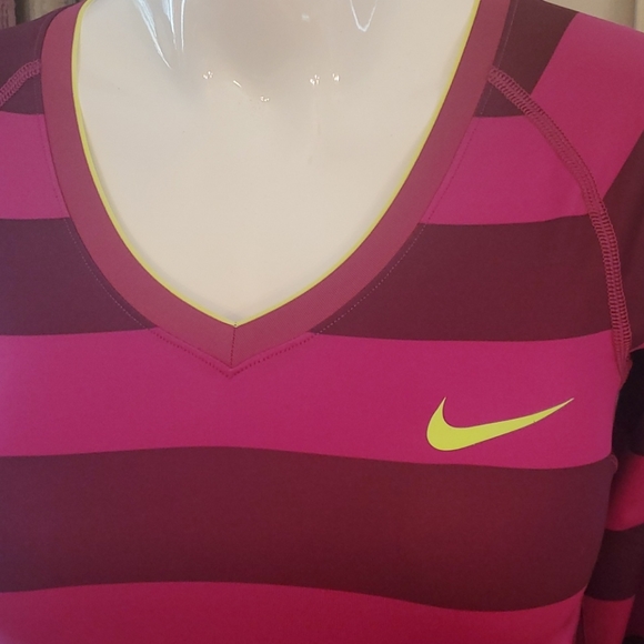 Nike pro dri fit top xs - Picture 2 of 6